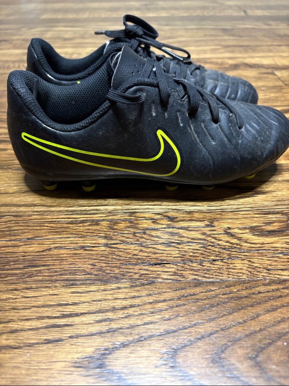 Nike SIZE 1 Kids Black with Volt Accent Soccer Cleats